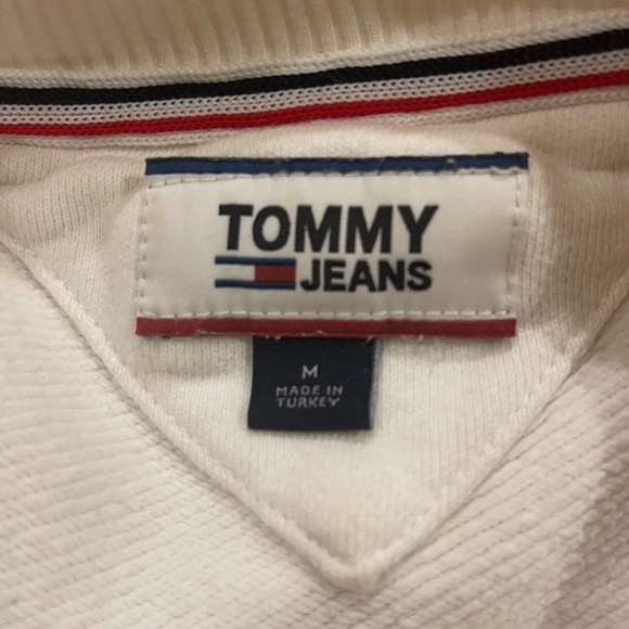 (SOLD) Tommy Hilfiger Crewneck - Picture 4 of 4